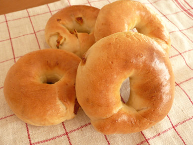 パンプキンシード入り☆ドライオレンジベーグル