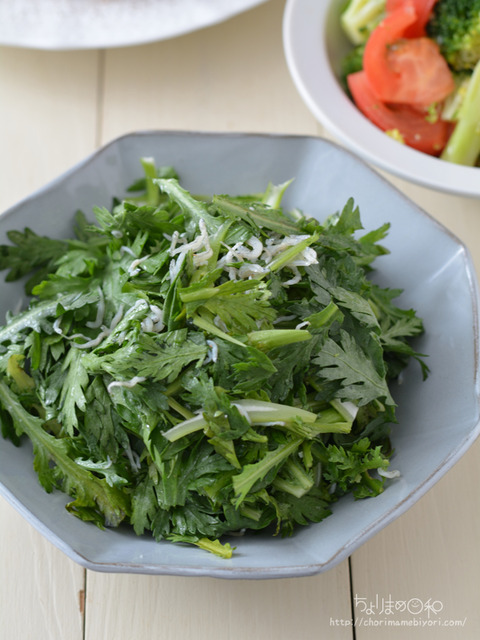 15歳誕生日ごはん_201203_春菊としらすのサラダ