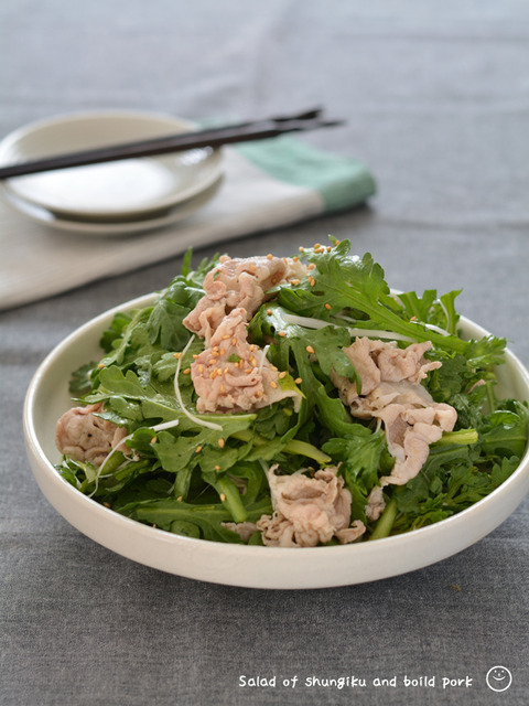 春菊とゆで豚の和えサラダ_macaroni1911-3