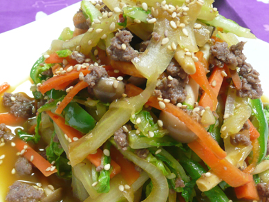 たっぷり白菜ワシワシたべちゃうぅ～