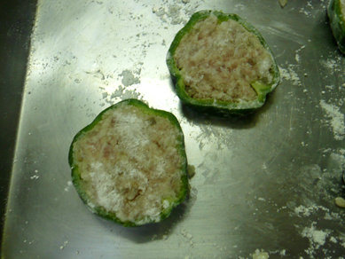 豚ひき肉のピーマンセルクルＰ２
