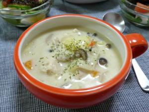 チキンクリームシチュー
