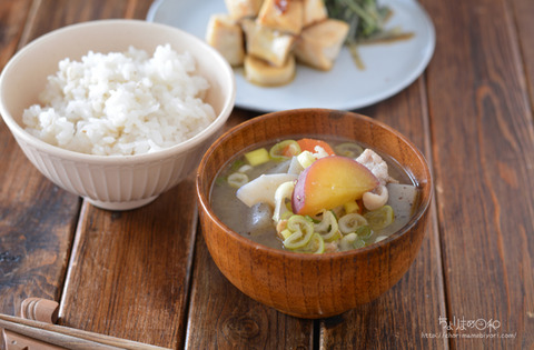 晩ごはん201019_さつま豚汁2