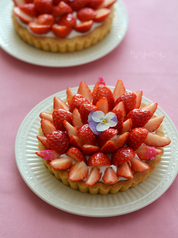 いちごのタルト カッテージスフレチーズケーキ 食用花トッピング デザート おやつ ケーキ ちょりまめ日和 ちょりママ 西山京子 オフィシャル料理ブログ Powered By ライブドアブログ