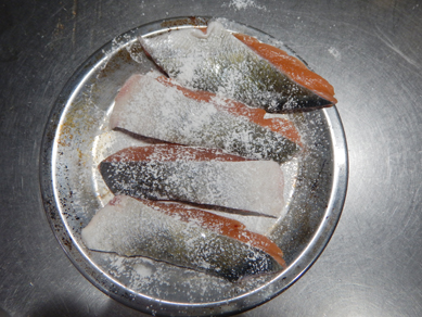 鮭のカリカリチーズ焼き201024-P1