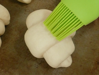 はちみつロールパン照り