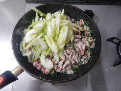 豚肉とセロリのみそ炒め190416-P3