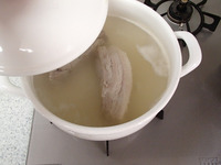 ゼラチン茹で豚とみそだれP4