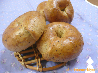 紅茶の黒糖ベーグル