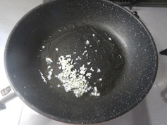 豚肉と豆苗のシャキッと塩炒め190817-P2