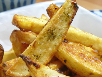 カリカリ~胡椒ではない和の香りがするフライドポテト