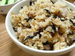 れんこんとひじきの炊き込みご飯