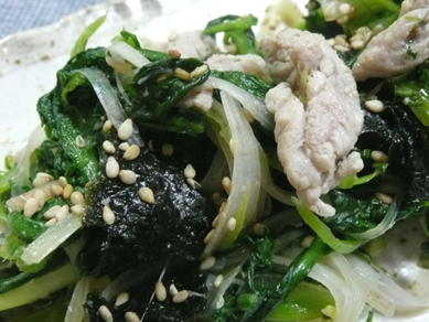 のり効果で春菊もしんなりたべやす～い