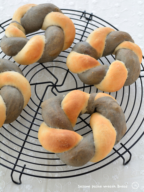 ねりごまリースパン_TOMIZ1912-2