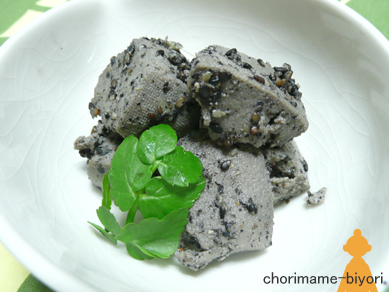 とろジュワっ♪生姜風味の黒ごま高野豆腐