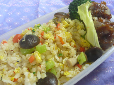 バターナンプラー炒飯弁当