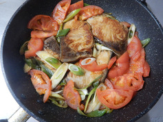 ブリのにんにくトマト照り焼き200325-P5