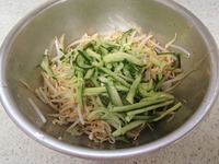 切り干し大根ともやしの酸味和えP4