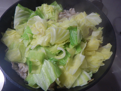 晩ごはん201025_豚キャベツ炒めP1