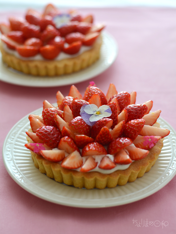 いちごのタルト カッテージスフレチーズケーキ 食用花トッピング デザート おやつ ケーキ ちょりまめ日和 ちょりママ 西山京子 オフィシャル料理ブログ Powered By ライブドアブログ