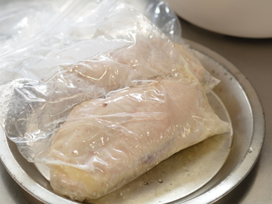 低温調理塩鶏P3R