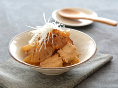 鶏だんごと焼き大根の煮物R3