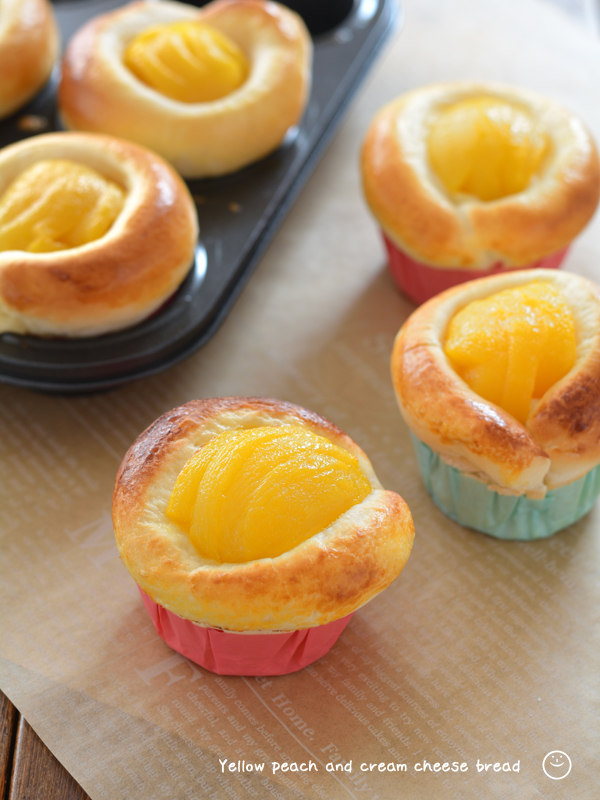 黄桃とクリームチーズのパン マフィン型 缶詰 簡単パン パン トッピング ちょりまめ日和 ちょりママ 西山京子 オフィシャル料理ブログ Powered By ライブドアブログ