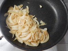 玉ねぎたっぷり牛きのこ炒め210526-P1