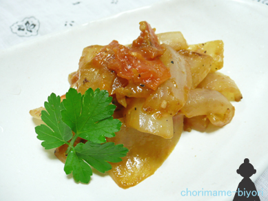 新玉ねぎの味噌黒酢炒め