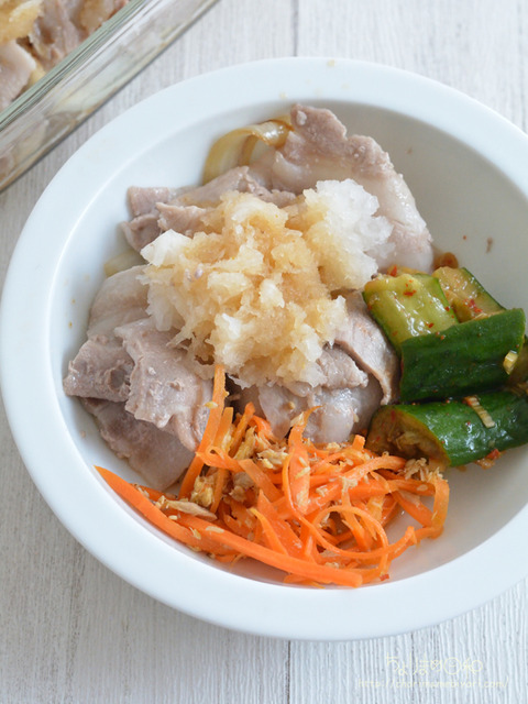 晩ごはん230804_レンジ蒸し豚おろしぽん酢2