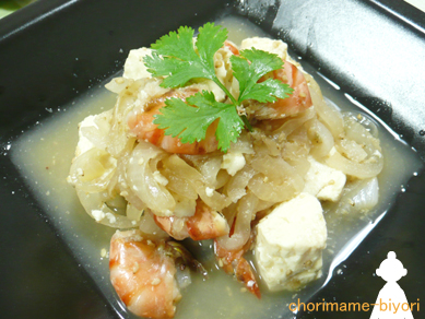 エビと豆腐のゴマナンプラー蒸し