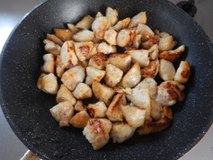 醤油が香るコロコロガーリックチキン200403-P4