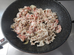 豚肉とキャベツのガーリックおかか炒め190529-P2