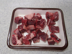 牛すね肉と根菜の黒酢煮（圧力鍋）P