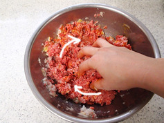 オニオンデミグラスソースハンバーグP3