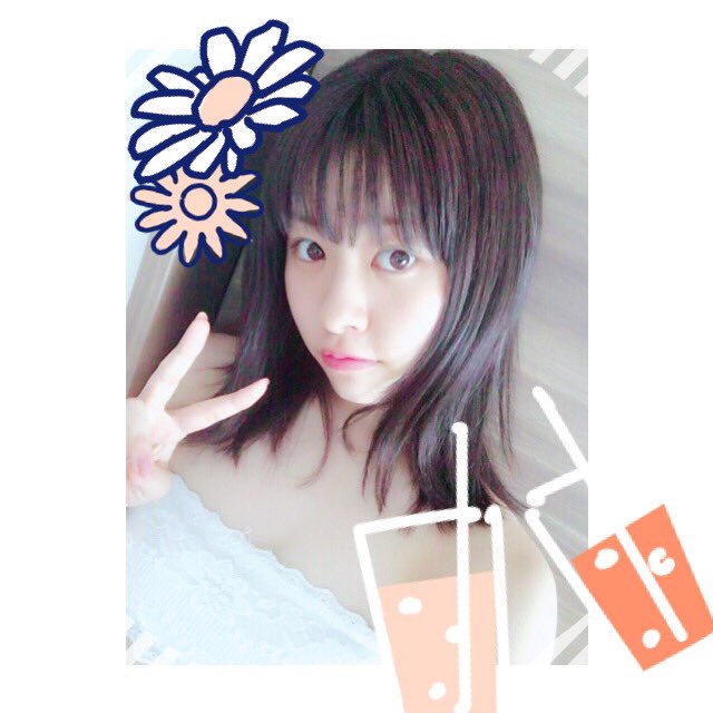 CpjReVyUAAAI54R_orig