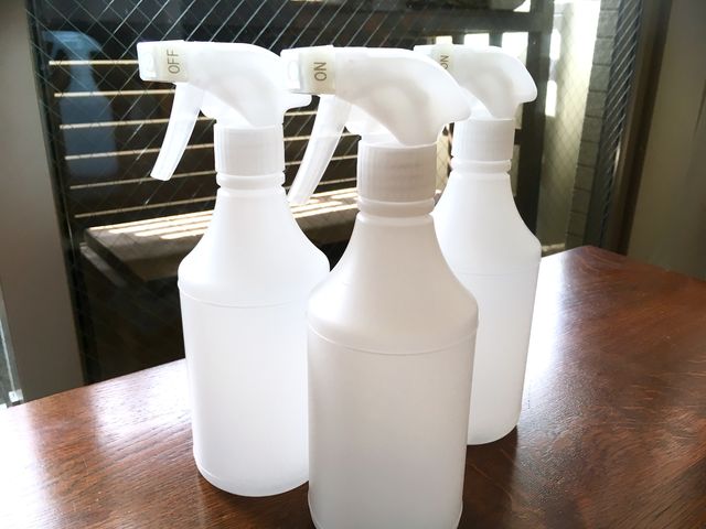 ナチュラルクリーニングの失敗 ナチュラル洗剤専用のスプレーボトルがあるって知ってた ちょっとソコマデ