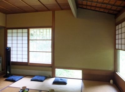 八畳間