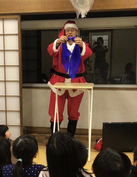 7D8999F4-38F4-49C1-9011-19D27EFBAABF