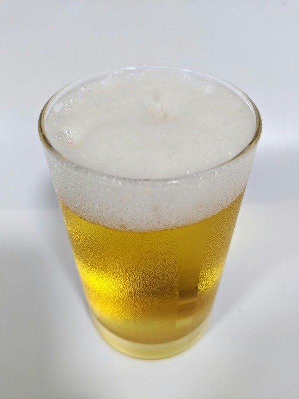 グラスに注がれたゴールデンエール