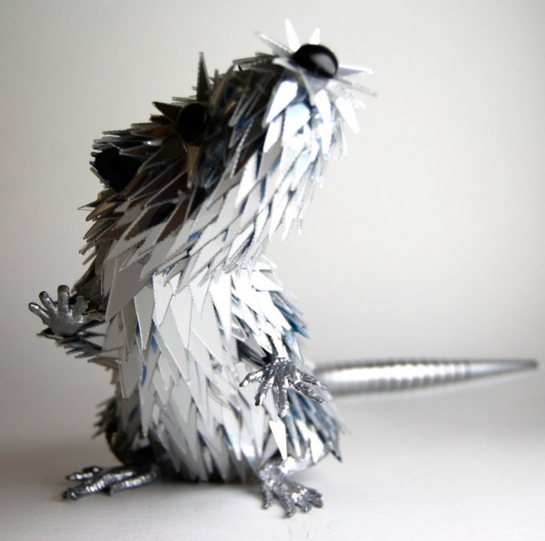animal-sculptures-made-from-cds-8(拡大表示)