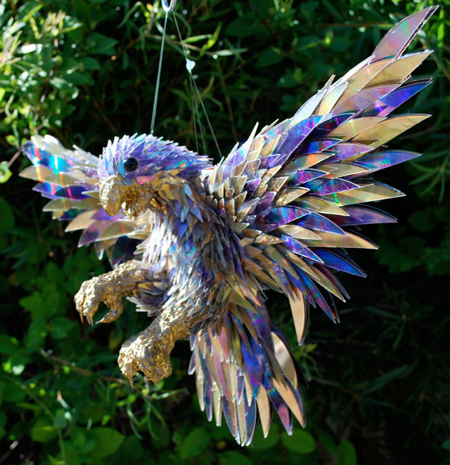 animal-sculptures-made-from-cds-1(拡大表示)