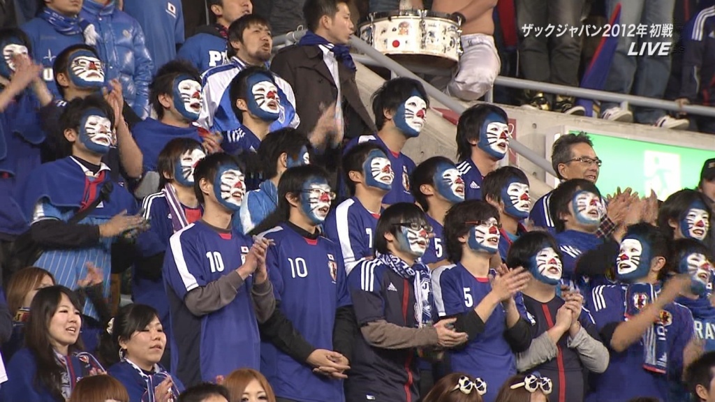 日本代表の応援にドラえもん(拡大表示)