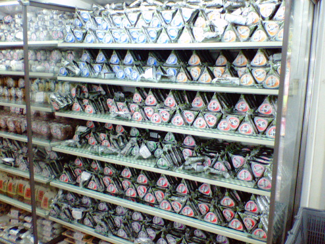 コンビニで過剰購入(拡大表示)