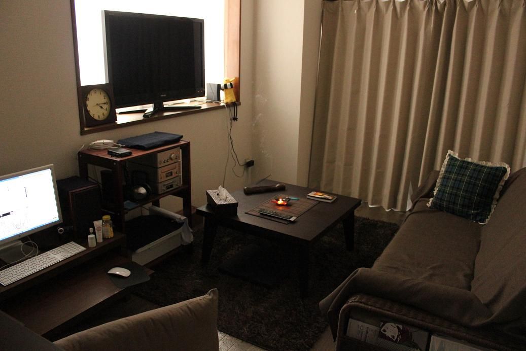 茶色に統一された部屋 Chroom