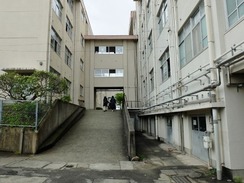 理科棟