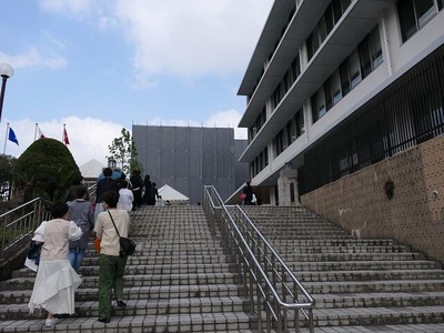 並んで受付へ