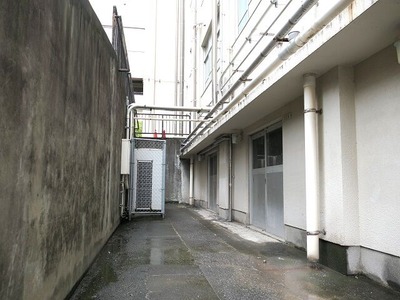 元新聞部室は文芸部が使用中
