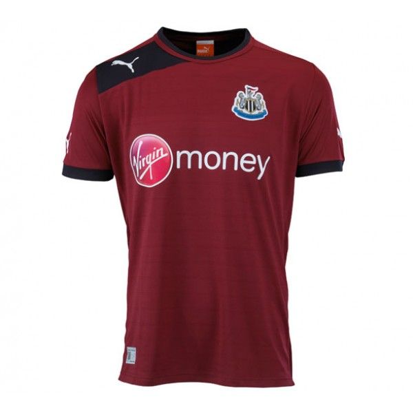 ニューカッスル ユナイテッドfcのユニフォーム プレミアリーグとユニフォームの歴史