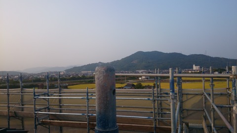 最屋上から見るけしご山